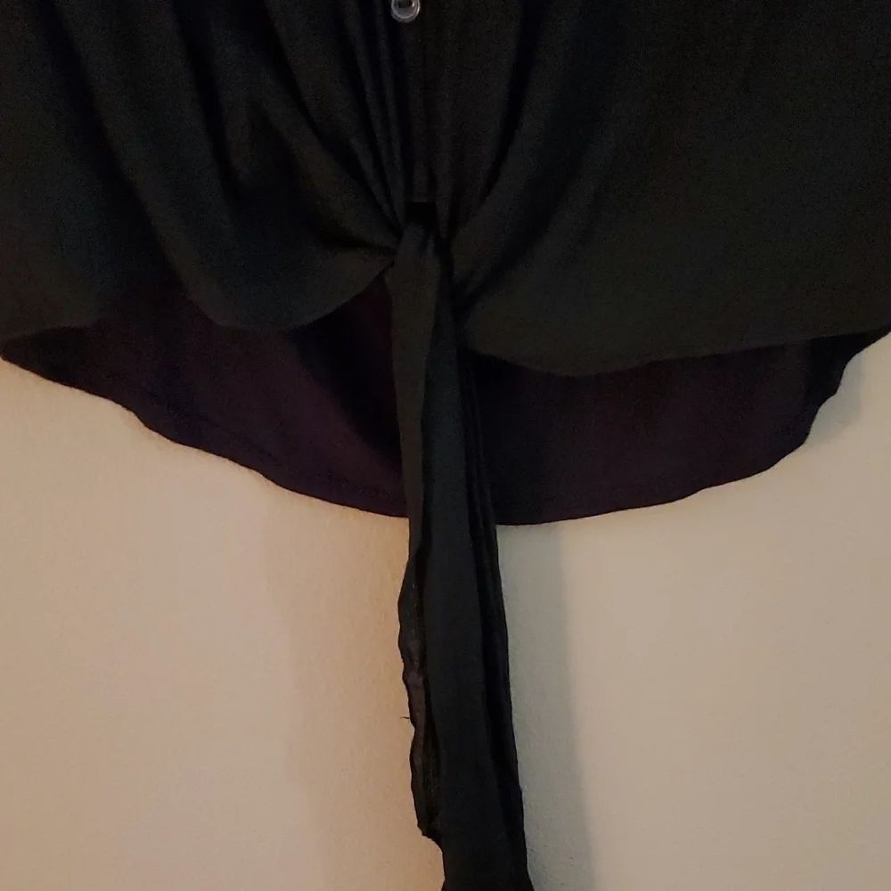 PerSeption Concept Black Sleeveless Tie-Front Blouse - Picture 5 of 8